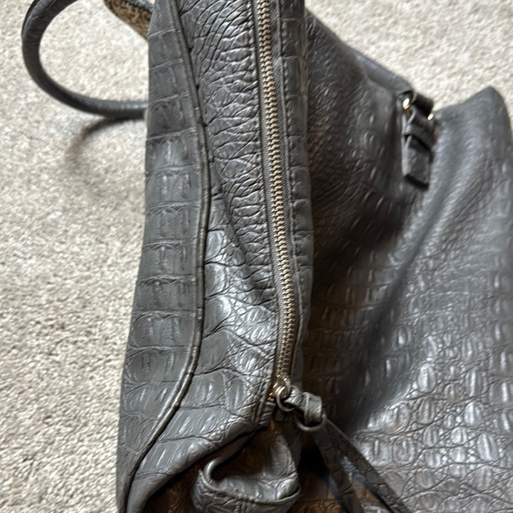 Steve Madden Gray Crocodile-Embossed Tote Bag, adjustable - Picture 7 of 13